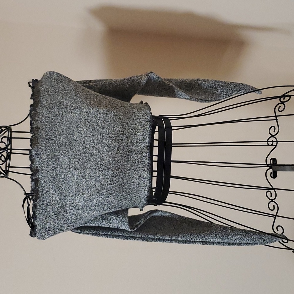 Forever 21 gray rayon crop top size S
